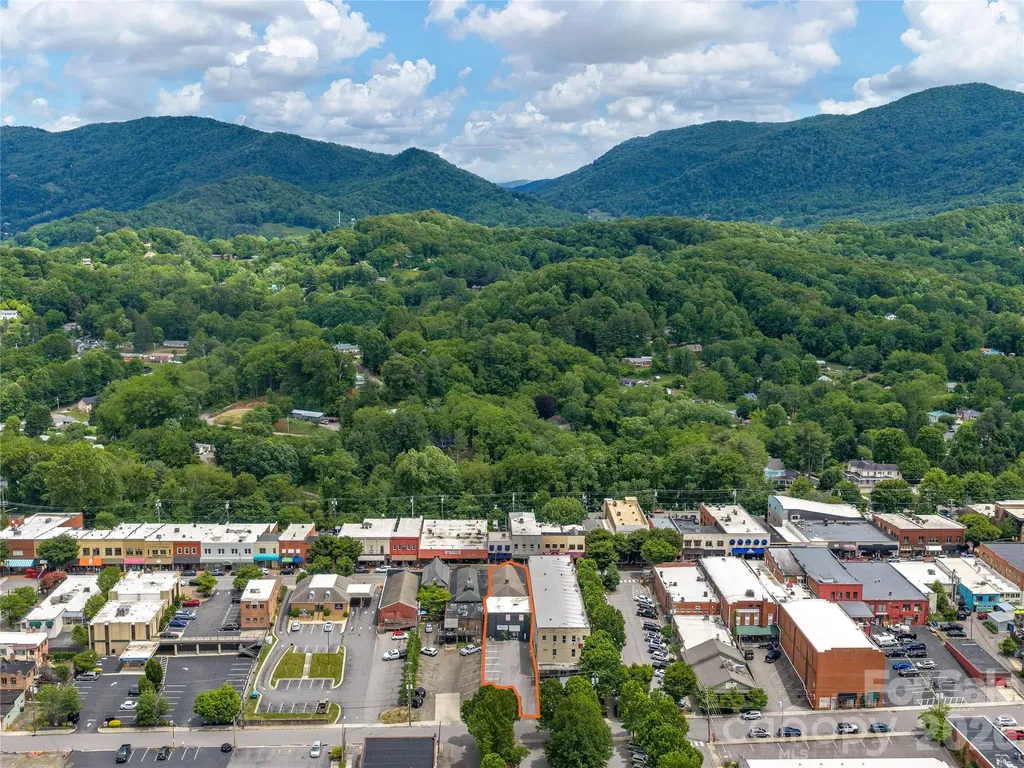 101 N Main Street Waynesville NC 28786