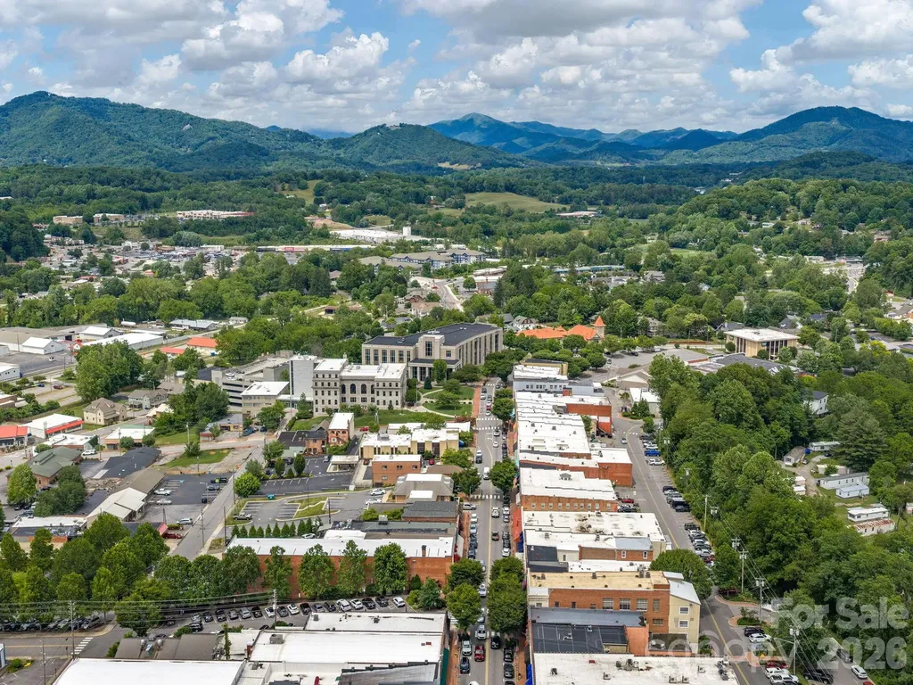 101 N Main Street Waynesville NC 28786