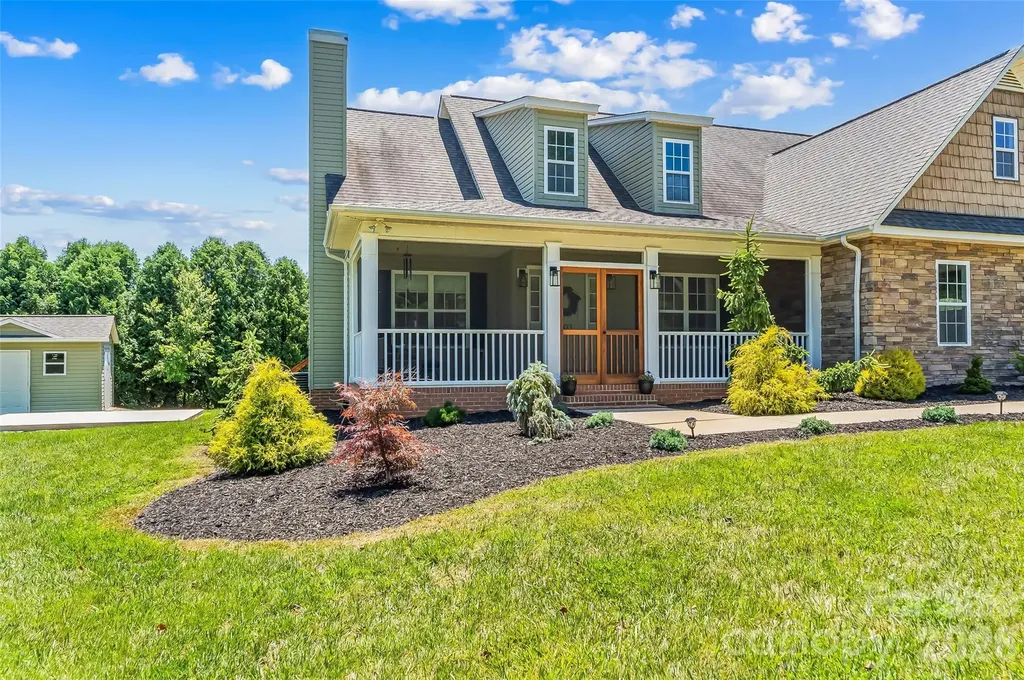 2103 Olde Pond Court SE Hudson NC 28638