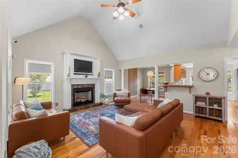 2103 Olde Pond Court SE Hudson NC 28638