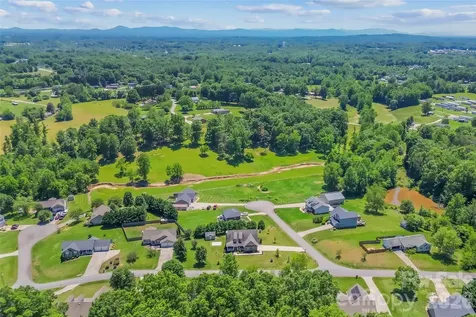 2103 Olde Pond Court SE Hudson NC 28638