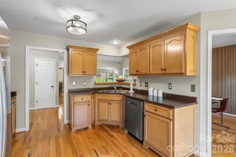 2103 Olde Pond Court SE Hudson NC 28638