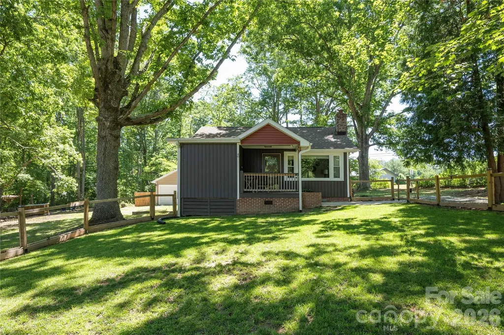 40 Dove Haven Lane Hendersonville NC 28791