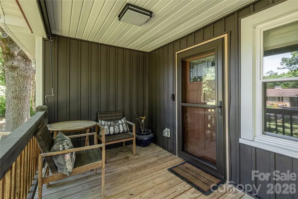 40 Dove Haven Lane Hendersonville NC 28791