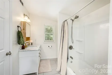 40 Dove Haven Lane Hendersonville NC 28791
