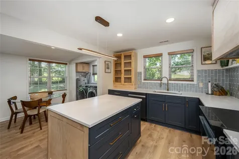 40 Dove Haven Lane Hendersonville NC 28791