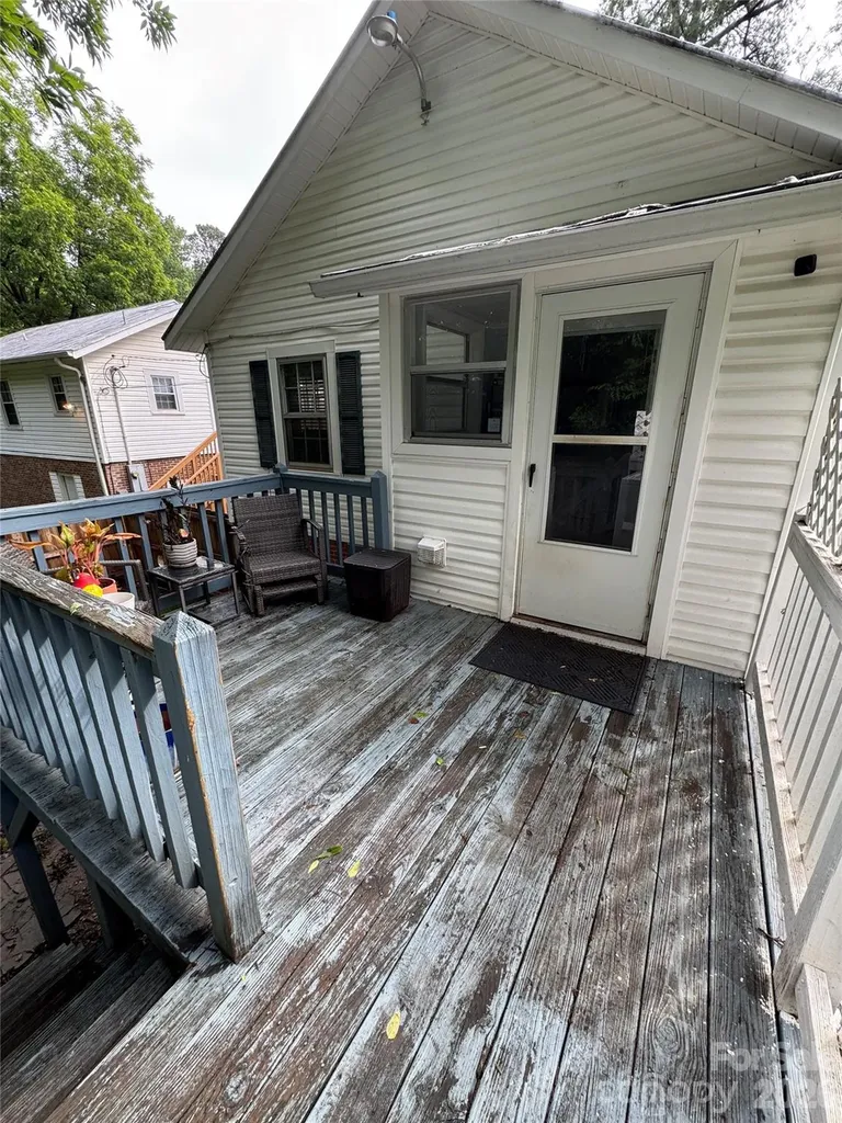 204 E Hargrave Street Wadesboro NC 28170
