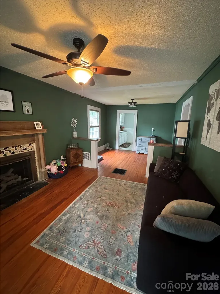 204 E Hargrave Street Wadesboro NC 28170