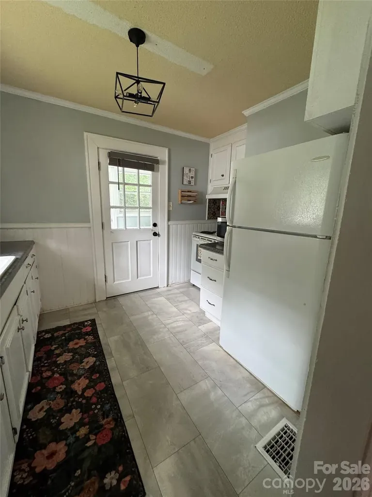 204 E Hargrave Street Wadesboro NC 28170