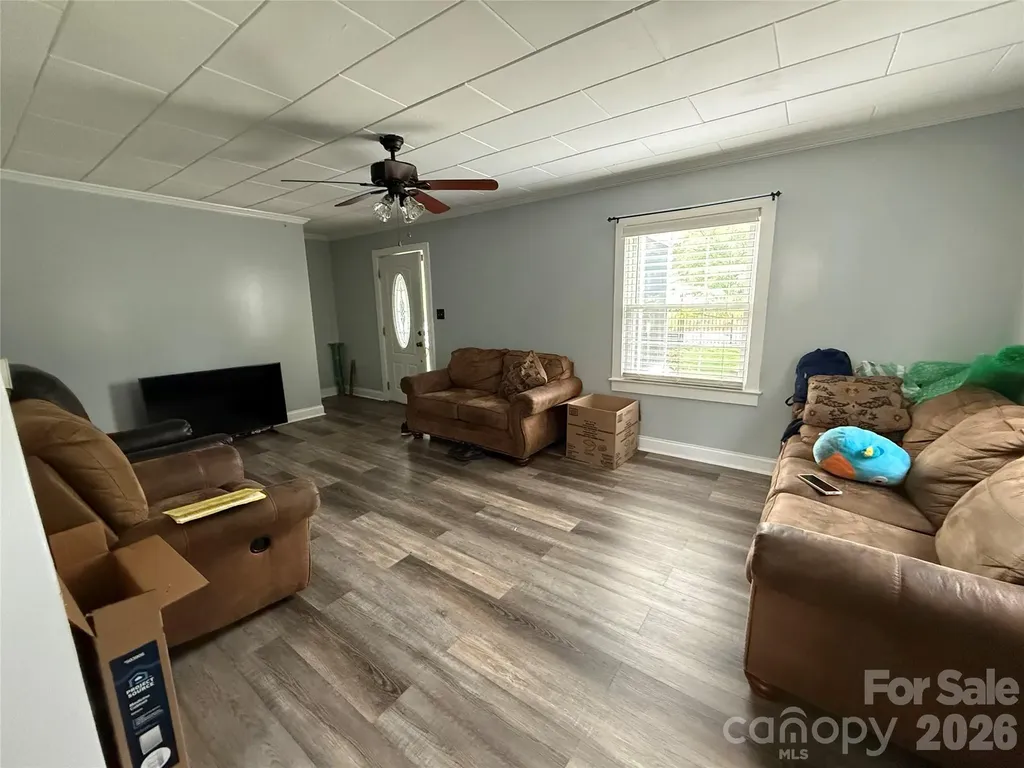 709 Dixie Avenue NW Valdese NC 28690