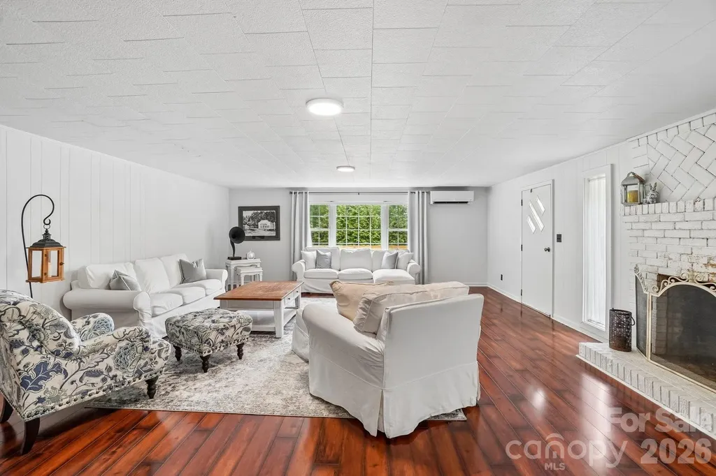 434 Dovers Branch Road Burnsville NC 28714