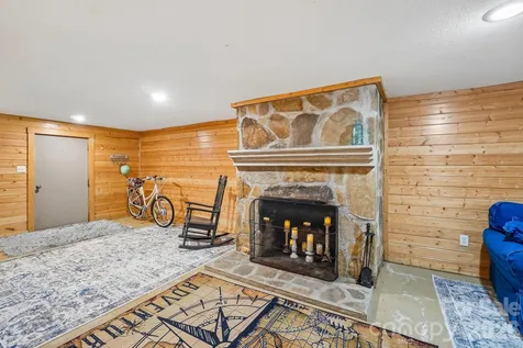 434 Dovers Branch Road Burnsville NC 28714