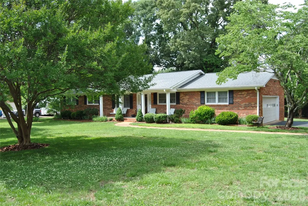 706 Hester Drive Dallas NC 28034