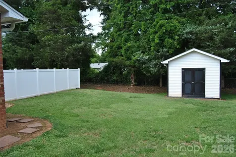 706 Hester Drive Dallas NC 28034