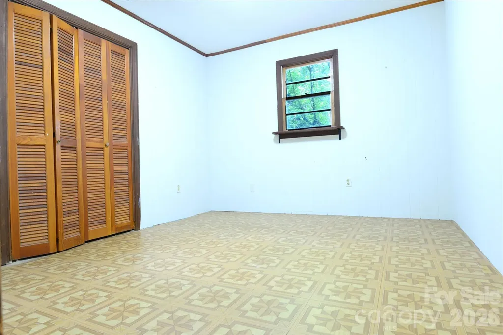 24 Sarabec Hill Road Black Mountain NC 28711
