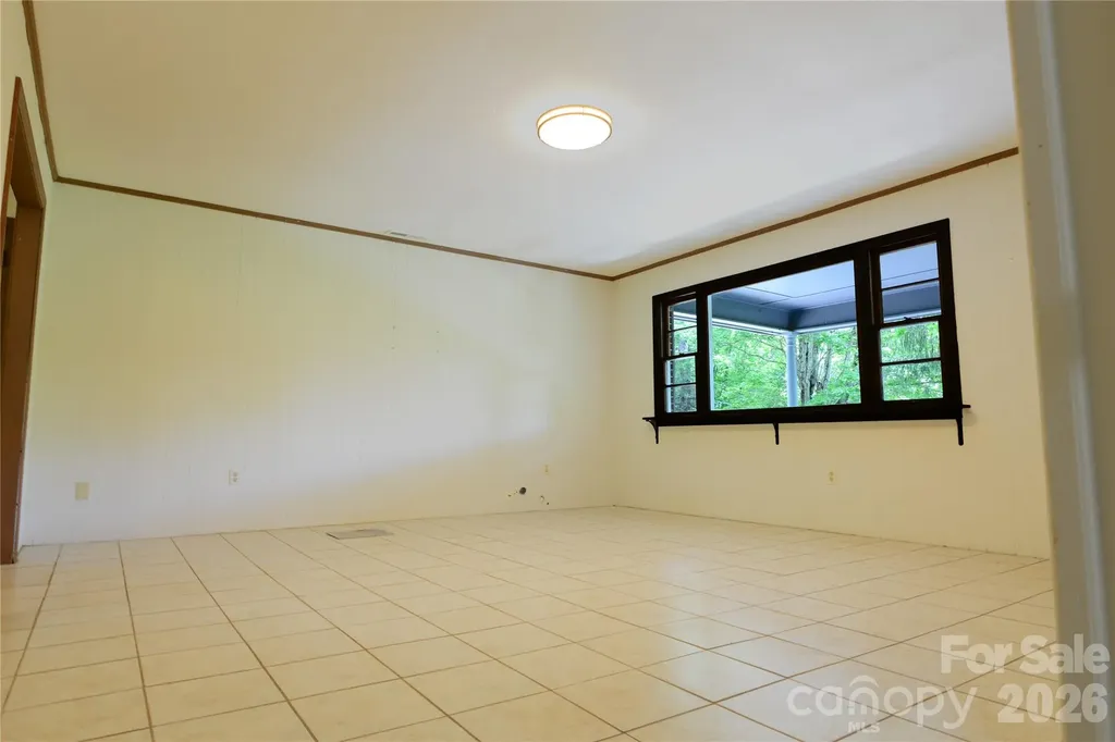 24 Sarabec Hill Road Black Mountain NC 28711
