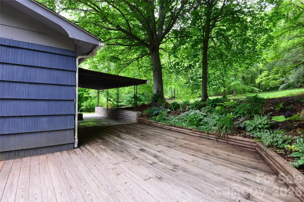 24 Sarabec Hill Road Black Mountain NC 28711