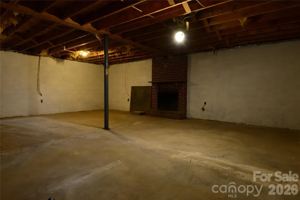 24 Sarabec Hill Road Black Mountain NC 28711