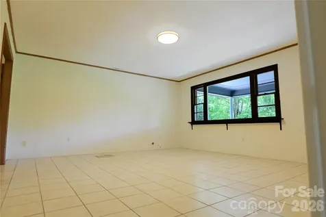 24 Sarabec Hill Road Black Mountain NC 28711