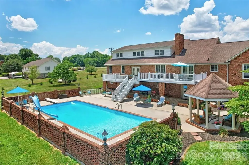 4723 Old Mountain Road Stony Point NC 28678