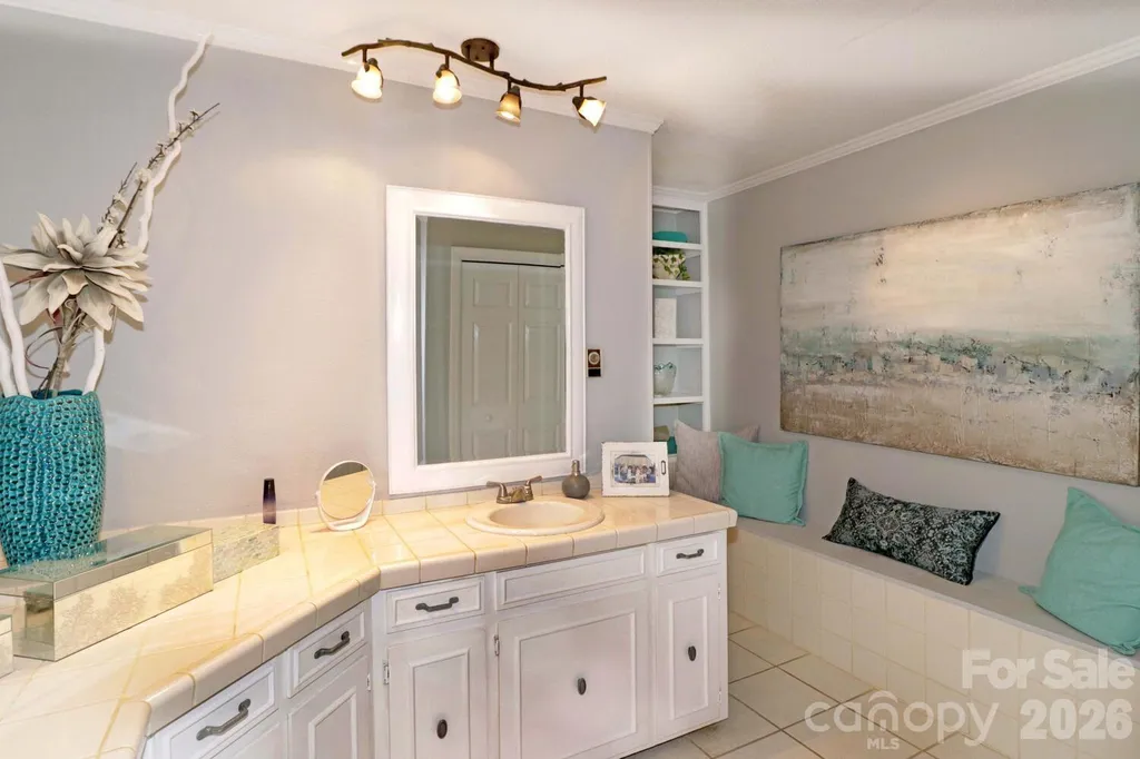 4723 Old Mountain Road Stony Point NC 28678