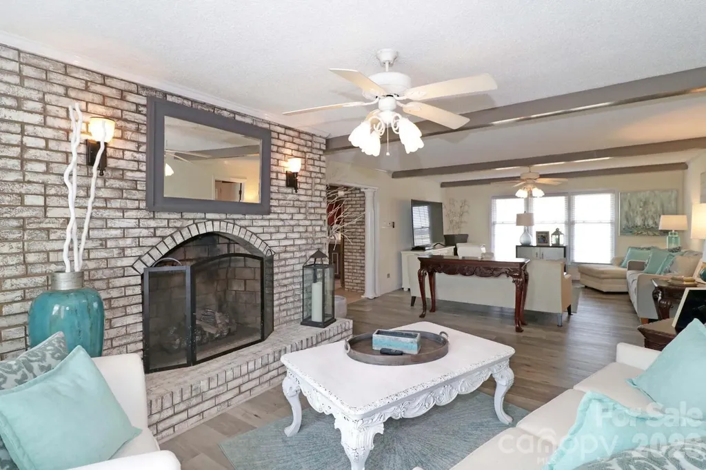 4723 Old Mountain Road Stony Point NC 28678
