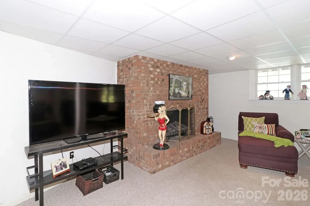 4723 Old Mountain Road Stony Point NC 28678