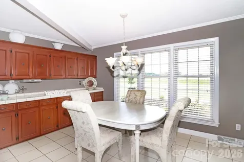 4723 Old Mountain Road Stony Point NC 28678