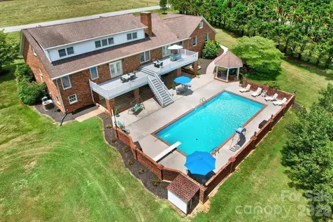 4723 Old Mountain Road Stony Point NC 28678