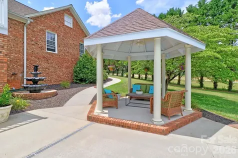 4723 Old Mountain Road Stony Point NC 28678
