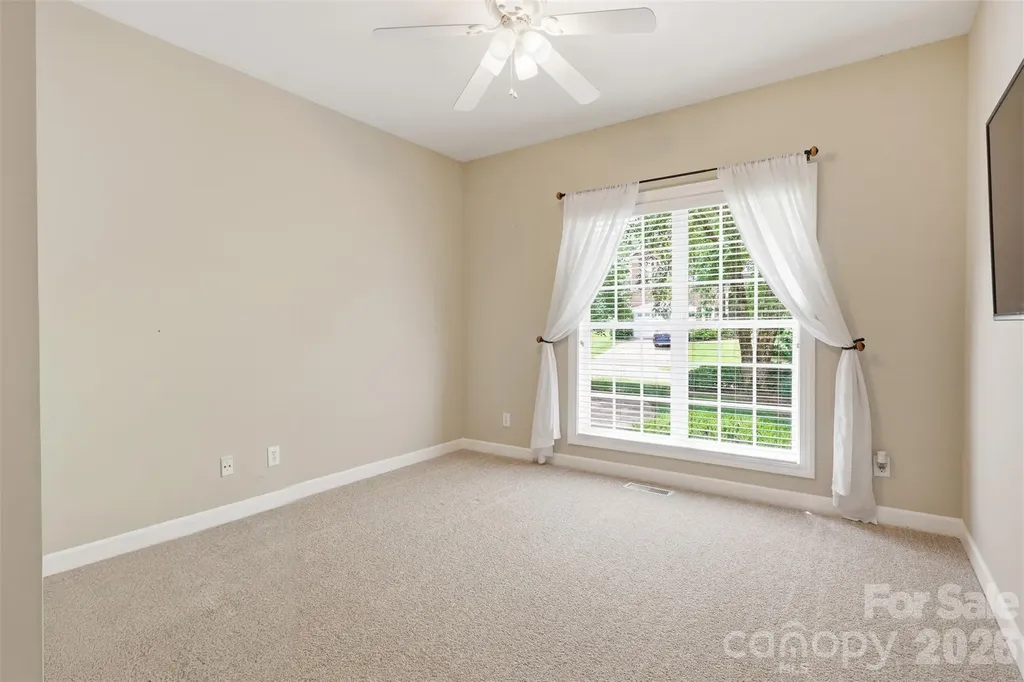 8526 Wren Creek Drive Charlotte NC 28269