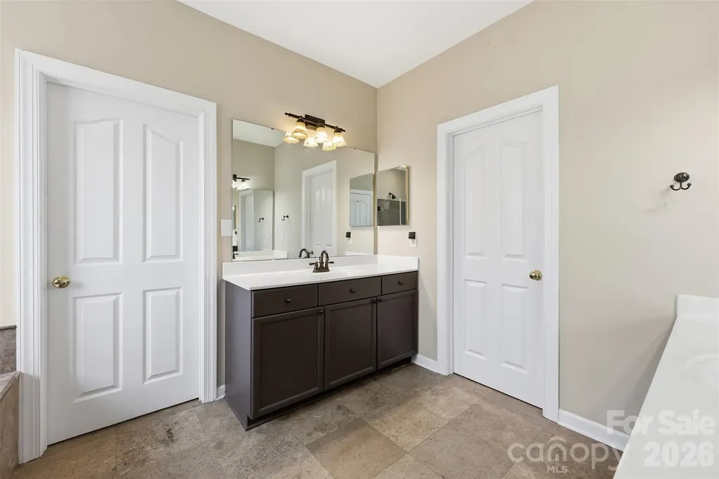 8526 Wren Creek Drive Charlotte NC 28269