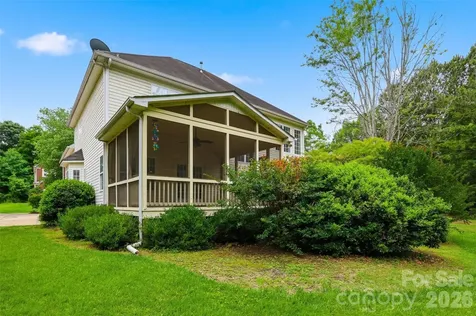8526 Wren Creek Drive Charlotte NC 28269