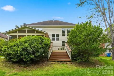 8526 Wren Creek Drive Charlotte NC 28269