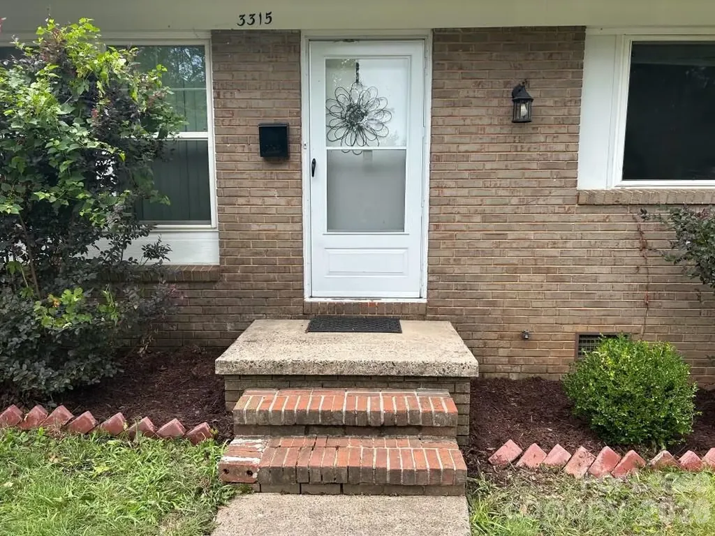 3315 Erskine Drive Charlotte NC 28205