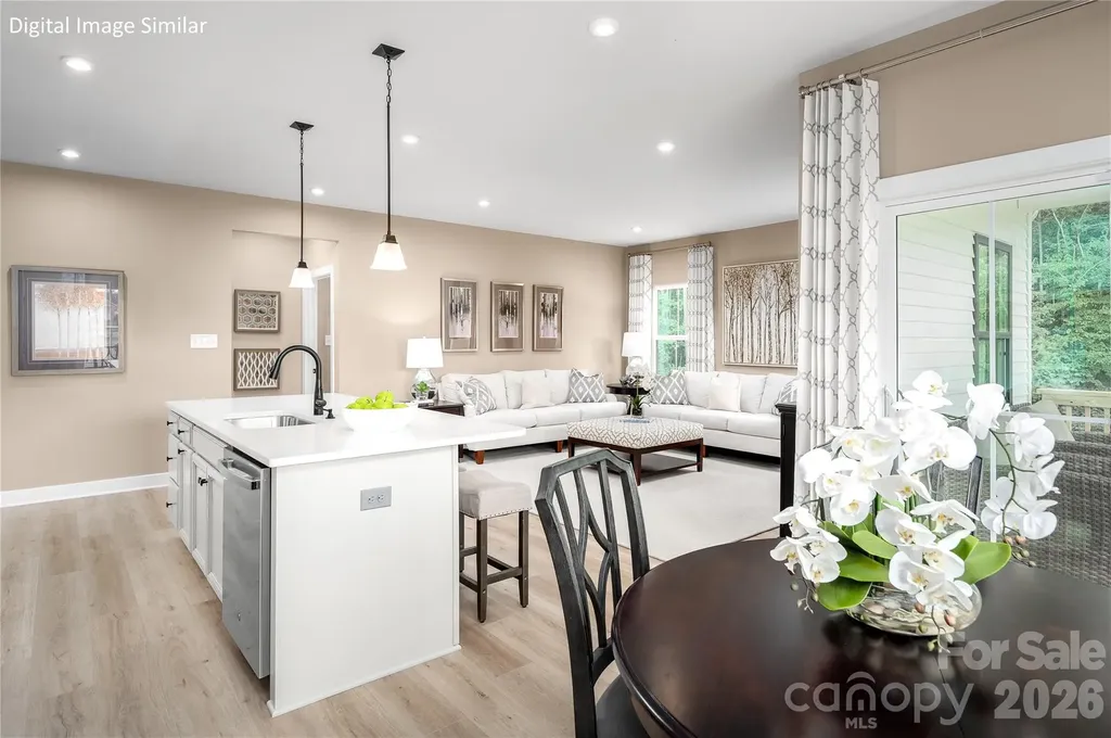 913 Heathway Drive Charlotte NC 28213