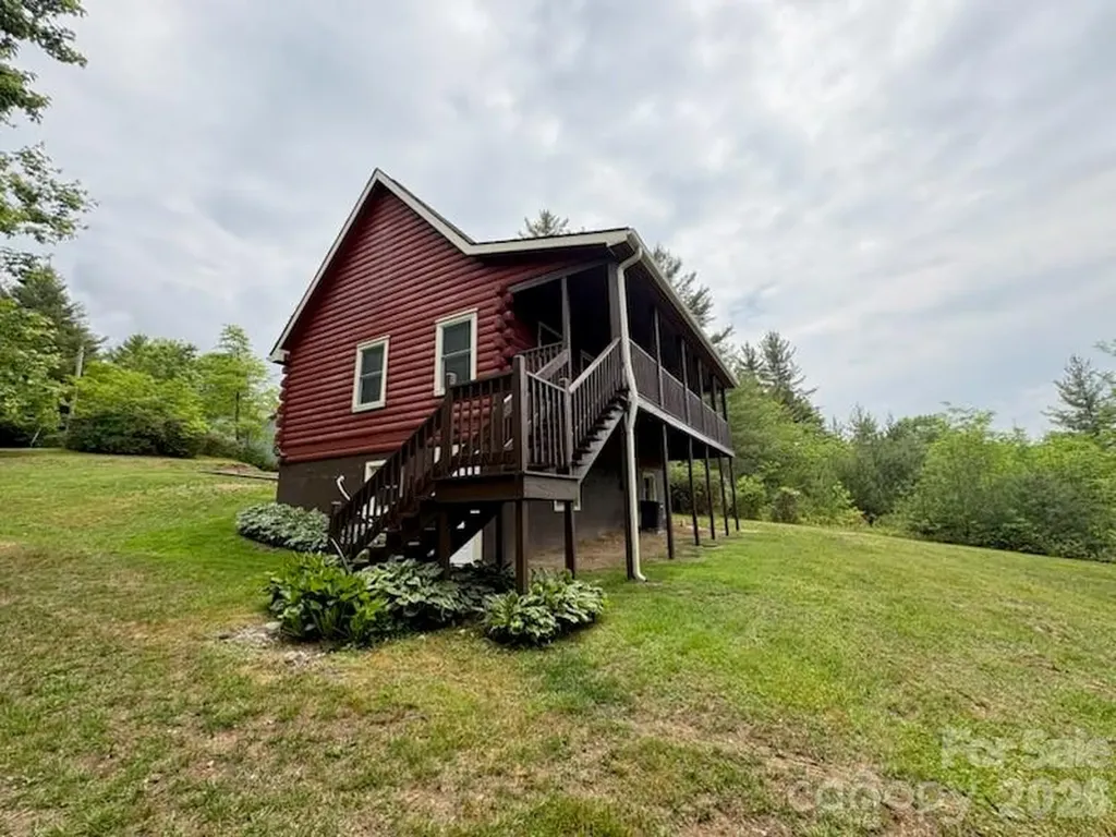 9064 Wildflower Lane Newland NC 28657