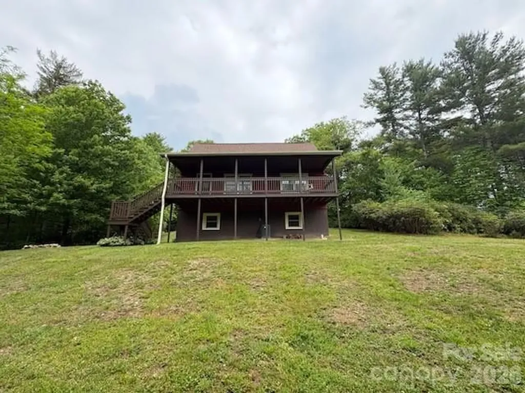 9064 Wildflower Lane Newland NC 28657