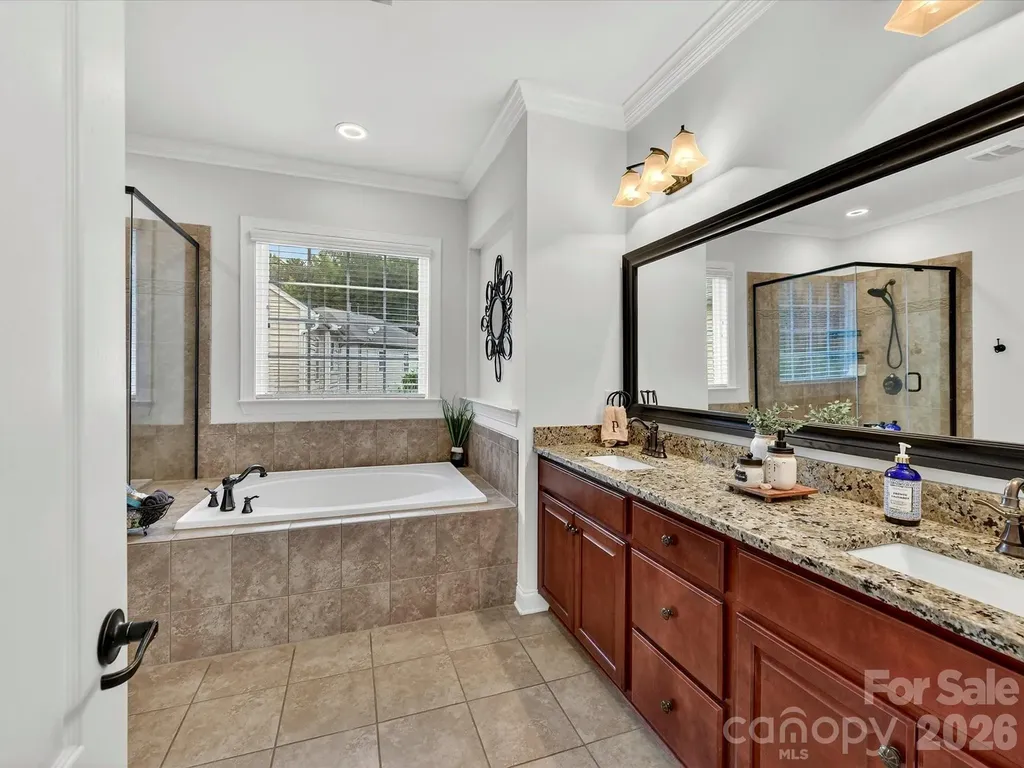 5021 Helena Park Lane Matthews NC 28105