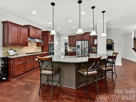 5021 Helena Park Lane Matthews NC 28105