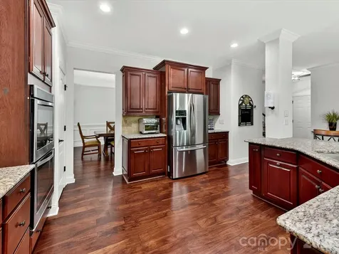 5021 Helena Park Lane Matthews NC 28105