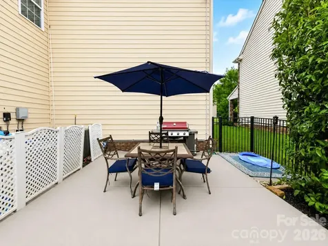 5021 Helena Park Lane Matthews NC 28105