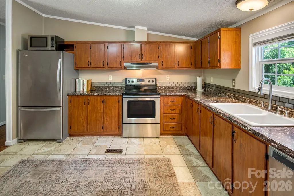 435 Mcminn Road Hendersonville NC 28792