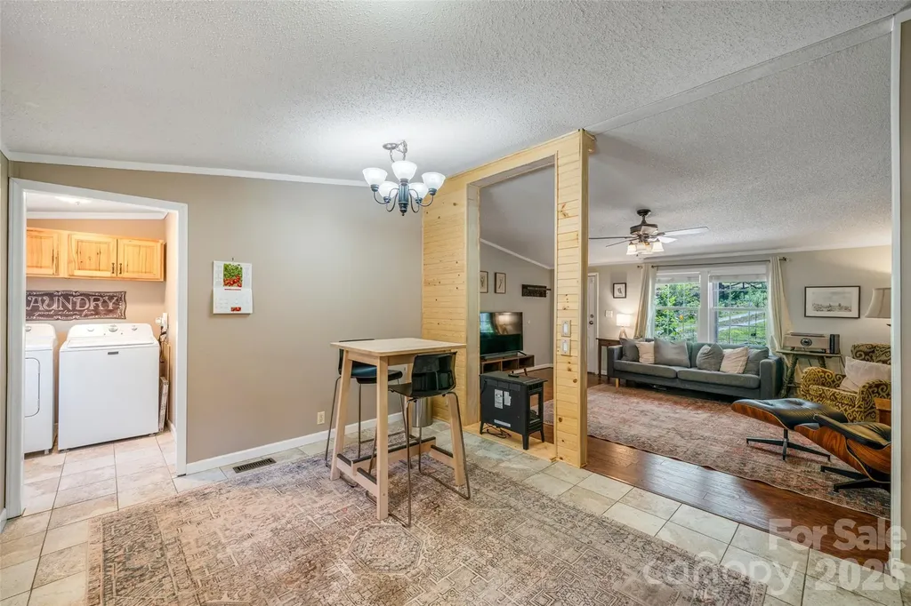 435 Mcminn Road Hendersonville NC 28792