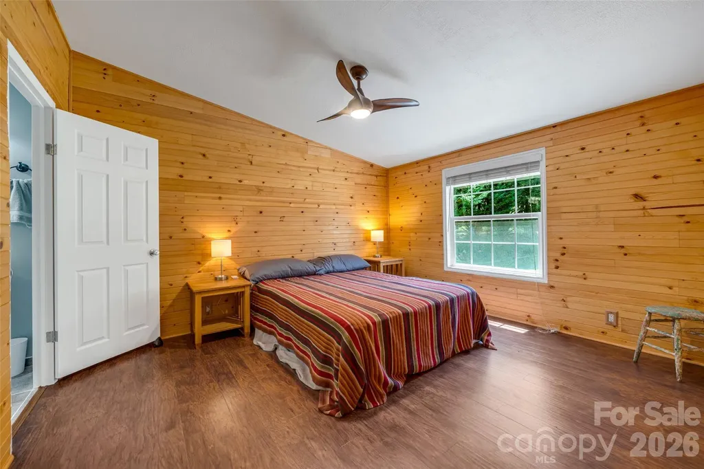 435 Mcminn Road Hendersonville NC 28792