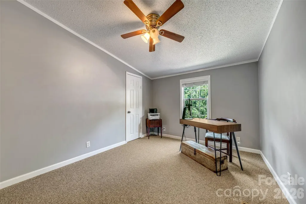 435 Mcminn Road Hendersonville NC 28792