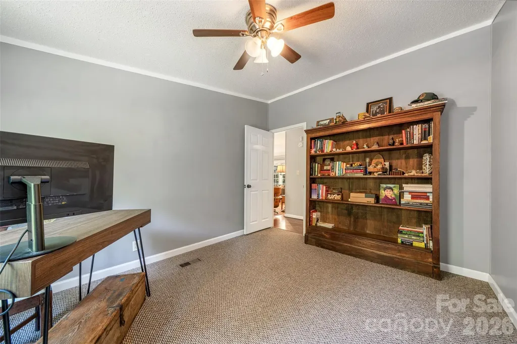 435 Mcminn Road Hendersonville NC 28792