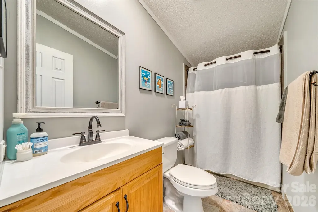 435 Mcminn Road Hendersonville NC 28792