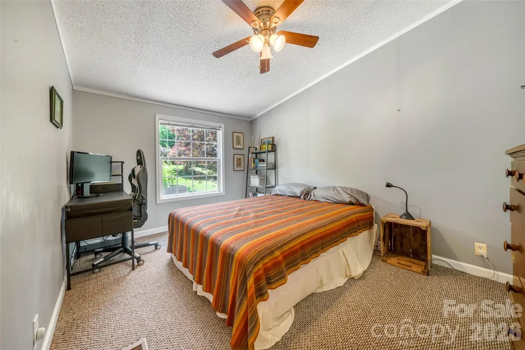 435 Mcminn Road Hendersonville NC 28792
