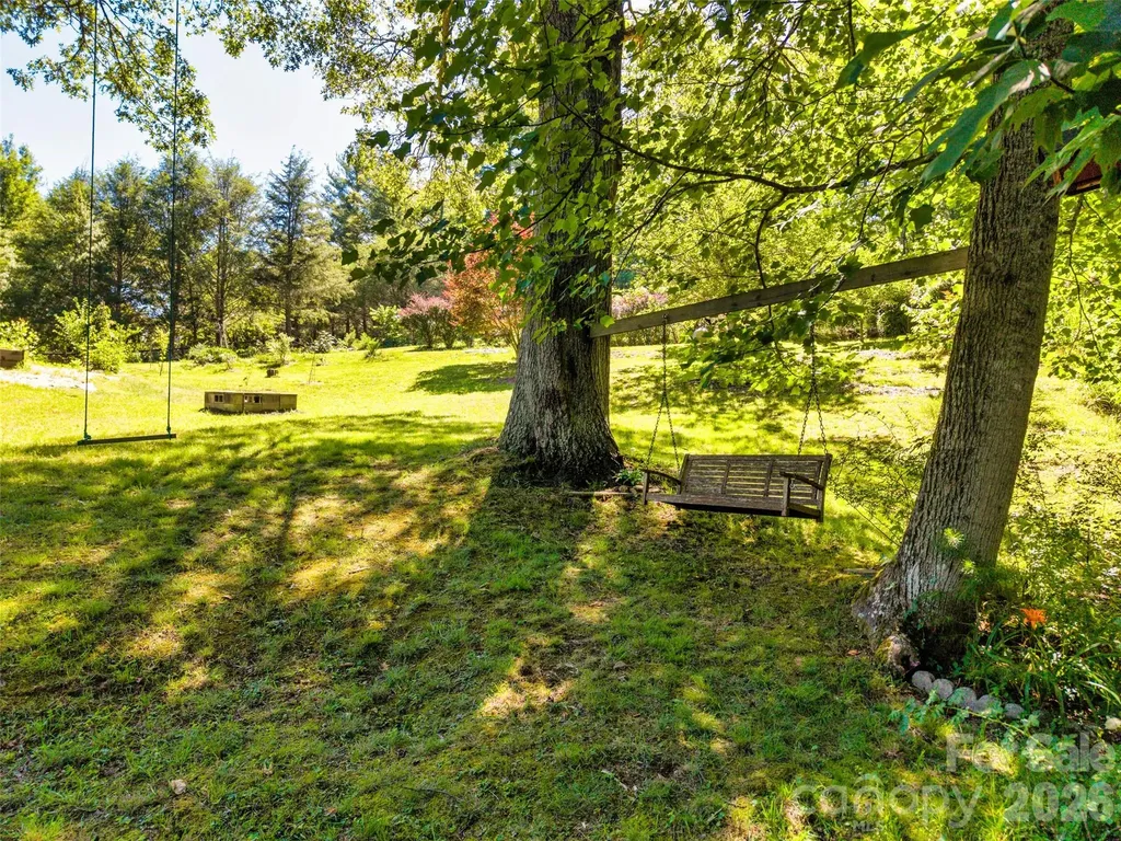 435 Mcminn Road Hendersonville NC 28792